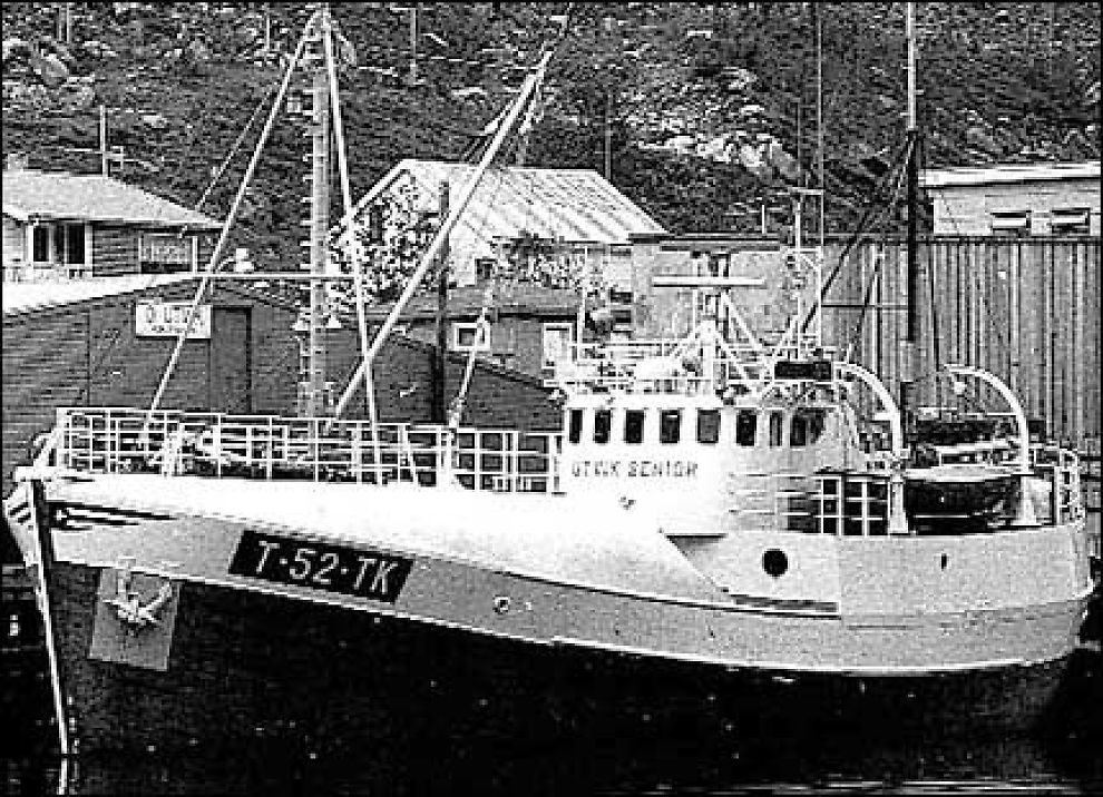 1899816